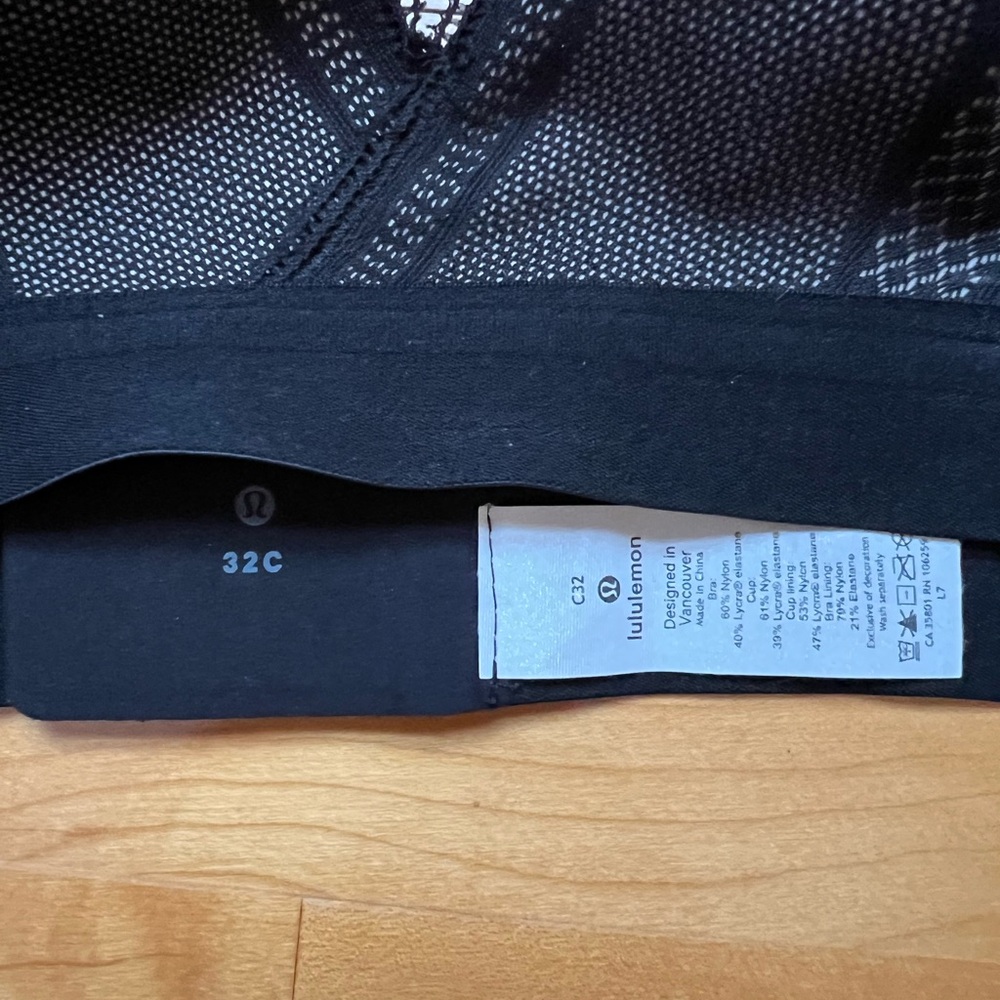 Lululemon Awake to lace Bra 32 C - Picture 3 of 7